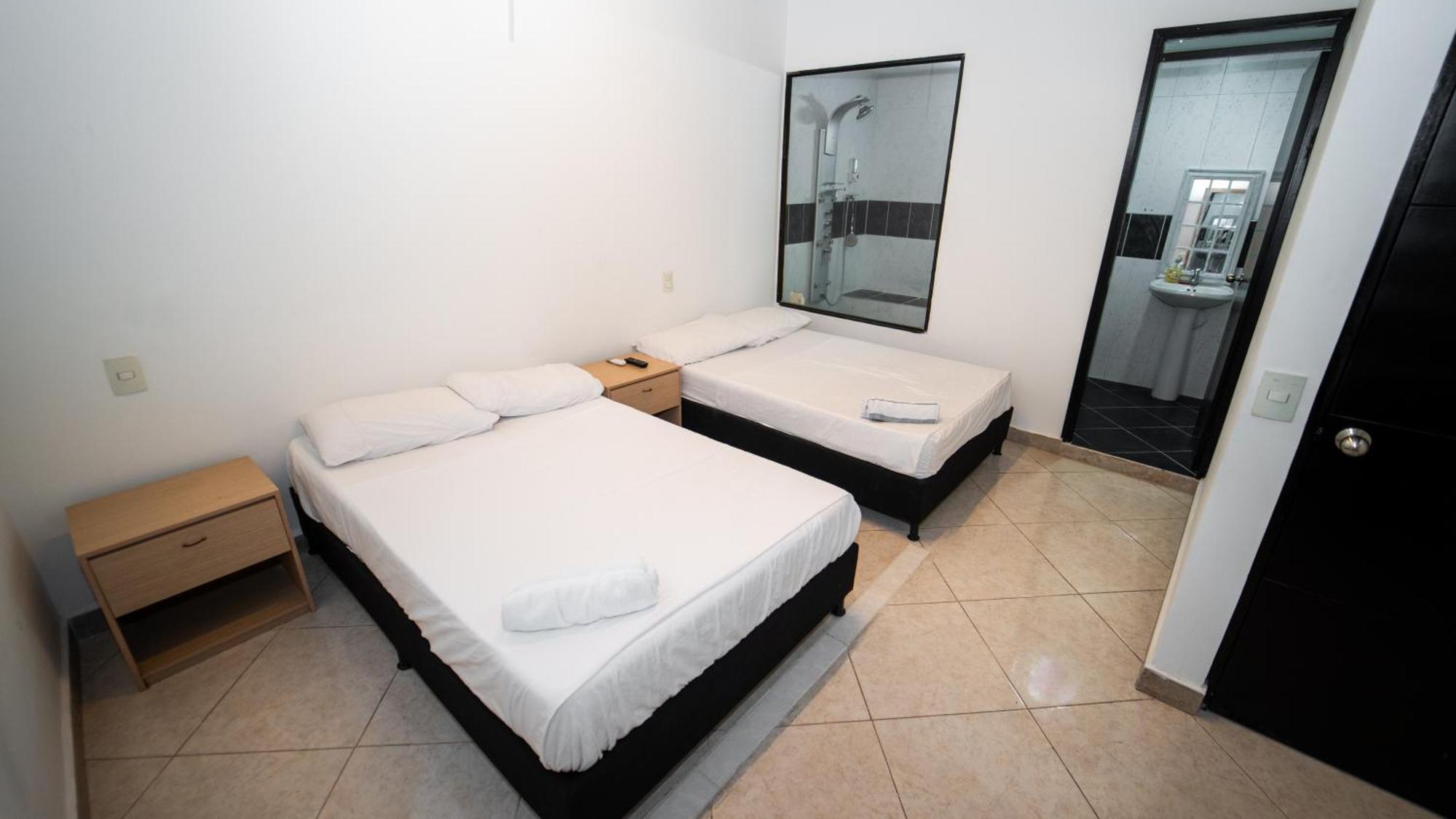 79 Hotel Medellin Ngoại thất bức ảnh