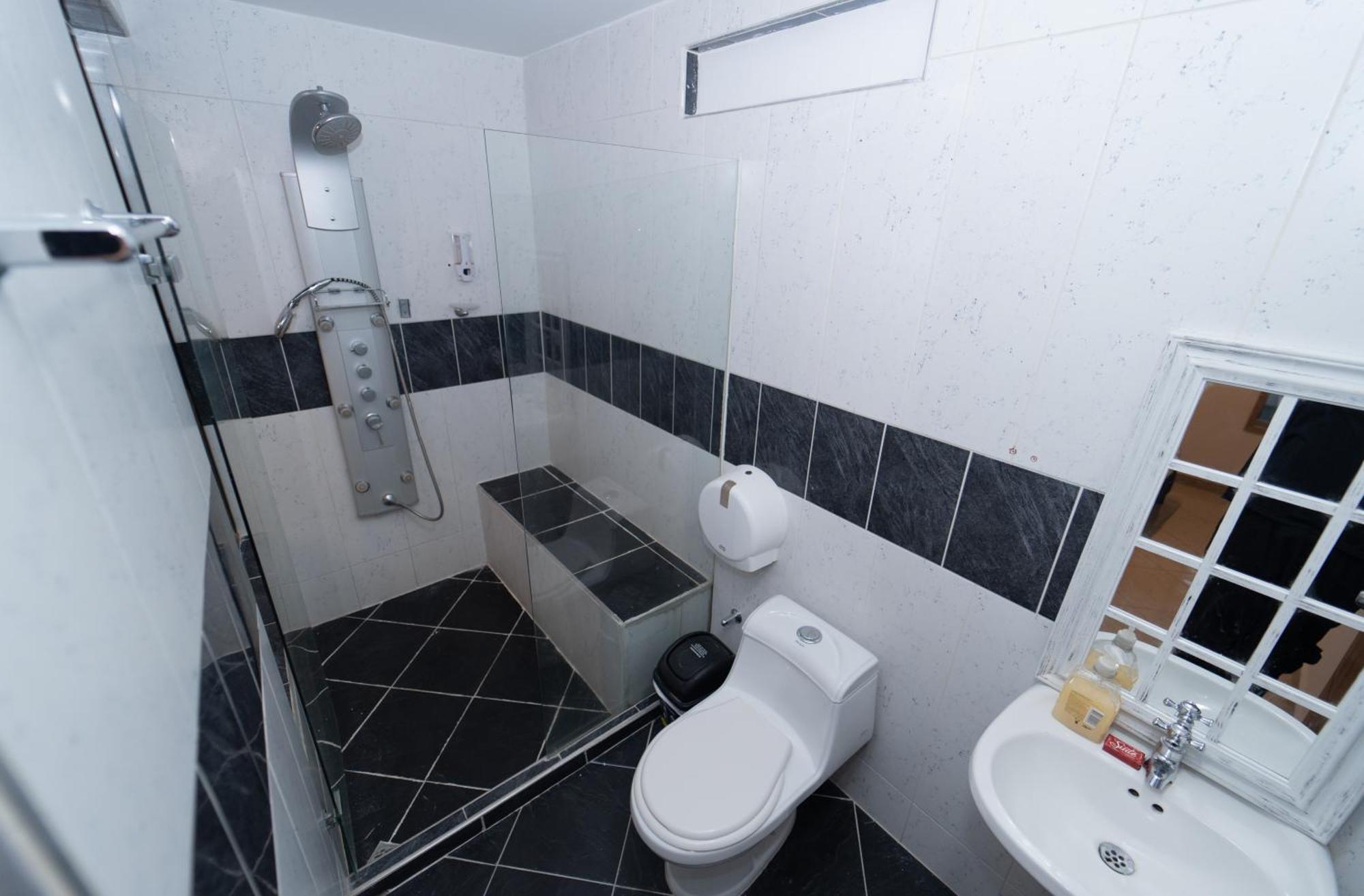 79 Hotel Medellin Ngoại thất bức ảnh